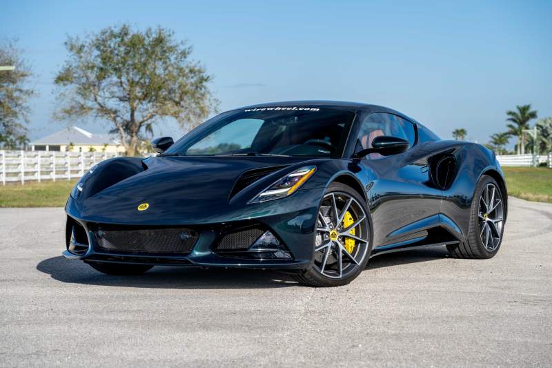 2024 Lotus Emira Dark Verdant-01